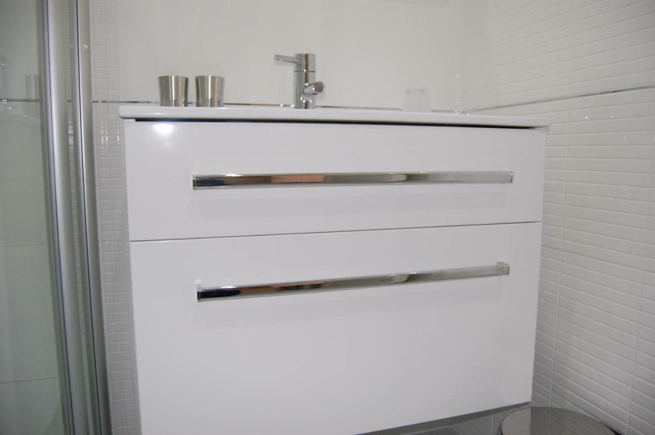 Studio Apartment For 2 Adults And 1 Child Makarska Eksteriør billede
